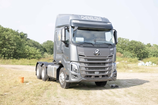 ĐẦU KÉO 470HP (MEGAX)